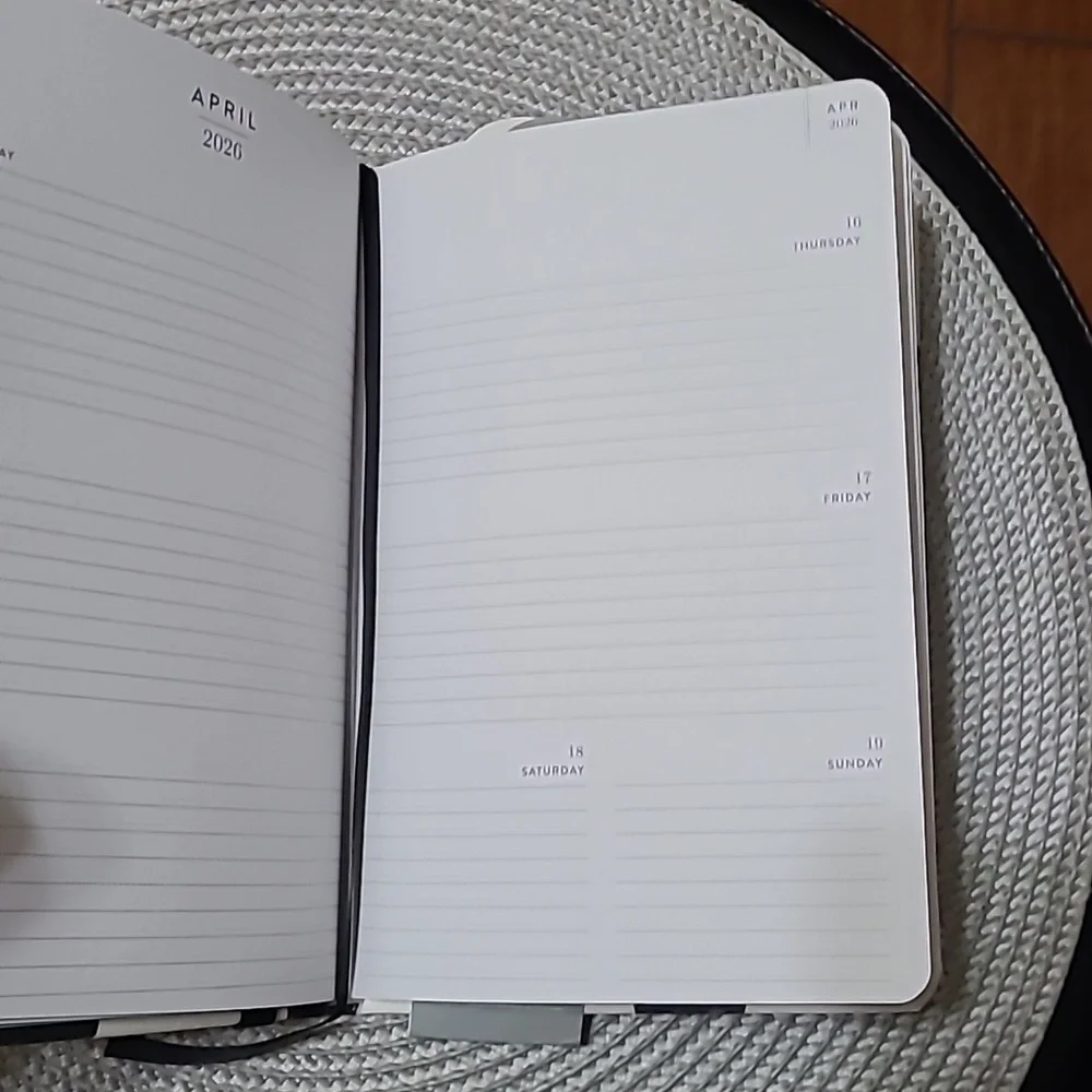 2026 Agenda Planner with Pen Holder Set